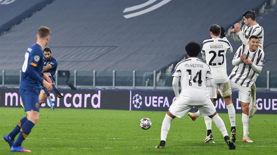 Porto eliminó a la Juventus en octavos de la Champions League con un gol en la recta final (EFE)