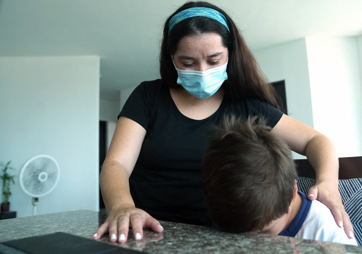 Según Unicef, la pandemia del coronavirus agravará más la brecha entre los niños. | AFP