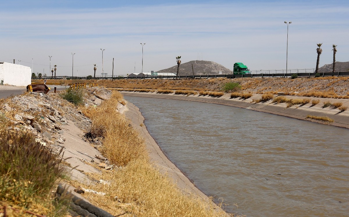 El agua llegó a la represa de San Fernando en Lerdo. (Rolando Riestra)