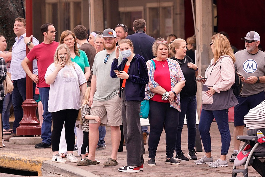 El consejo de la ciudad de Austin votó a favor de seguir exigiendo mascarillas. | AP