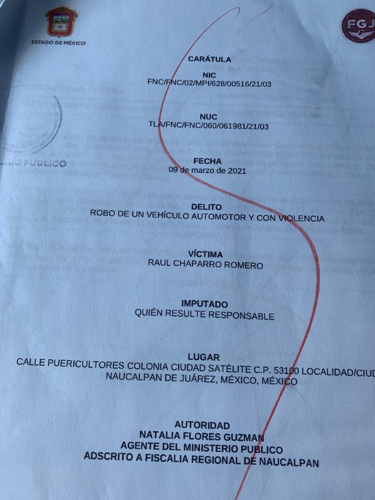 Lo esculcaron para robarle sus pertenencias y se llevaron su camioneta.