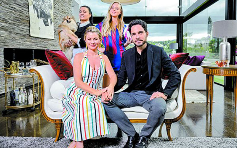 Ludwika Paleta y Manolo Cardona protagonizan el filme. (Especial)