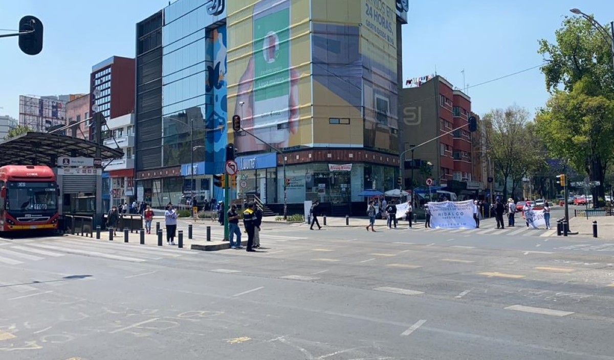 Los manifestantes cerraron ambos sentidos de Insurgentes. | Ramón Ramírez