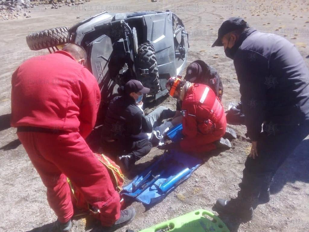 Fue trasladada en helicóptero a un hospital en Toluca. (Especial)
