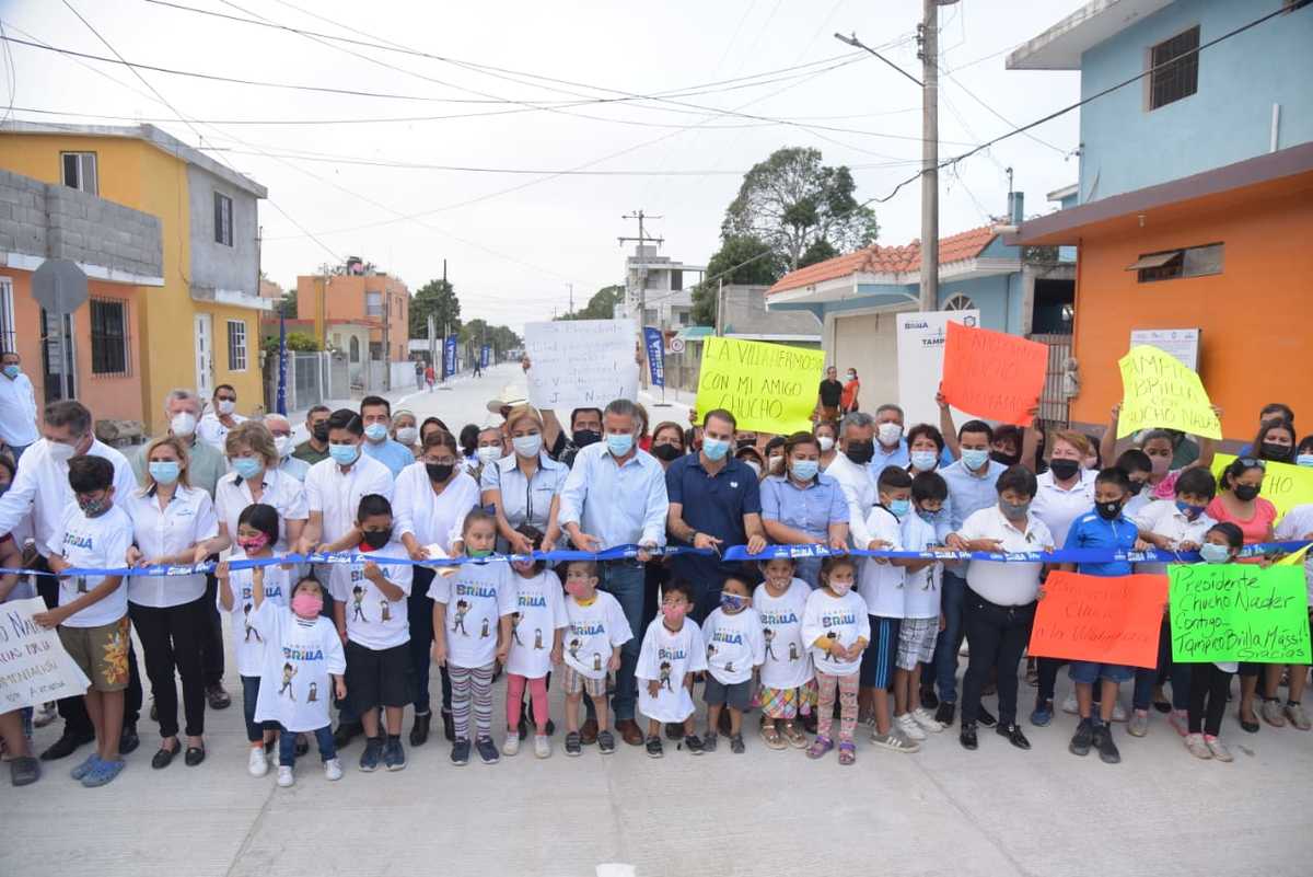 Gobierno de Tampico entregó otra calle pavimentada.