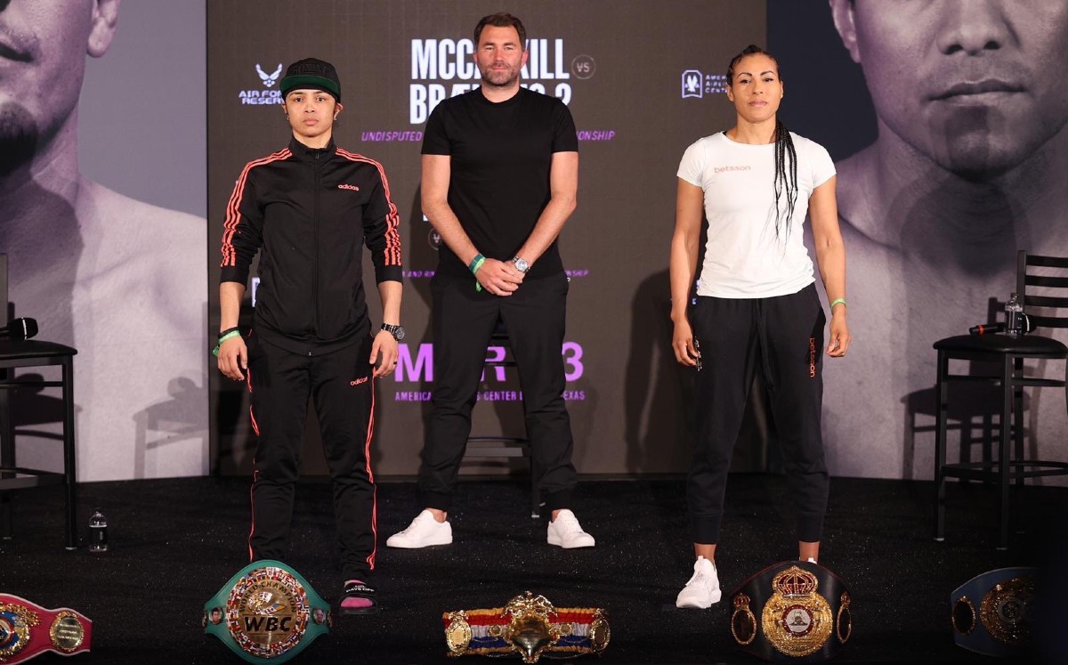Jessica Mccaskill y Cecilia Braekhus (Twitter: @WBABoxing)