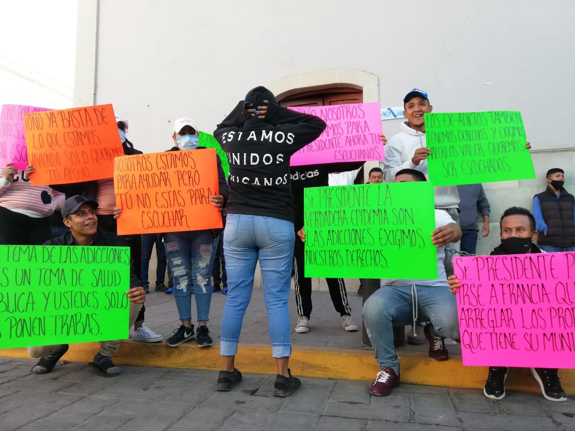 Se manifiestan jóvenes de anexos en Silao, piden los atienda alcalde. Foto: Dany Béjar.