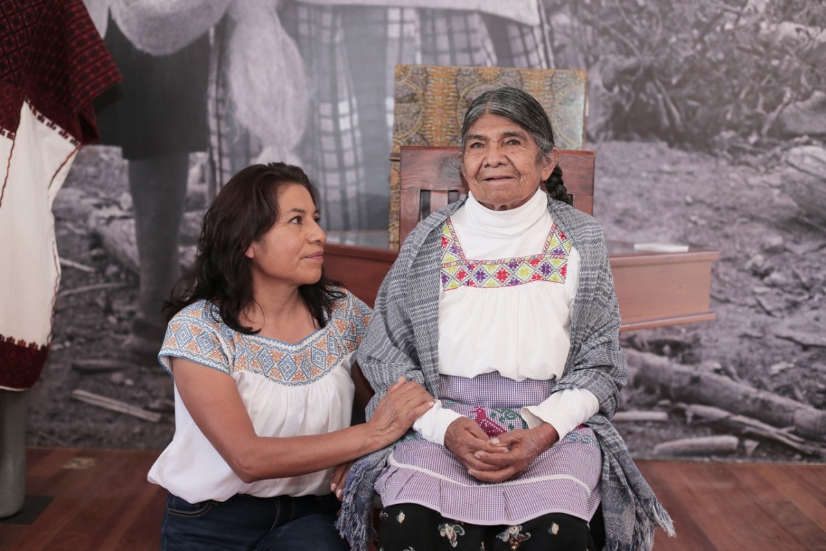 Martina García, artesana originaria de la comunidad El Mejay, municipio de Chilcuautla. (Carlos Dayan Aparicio)