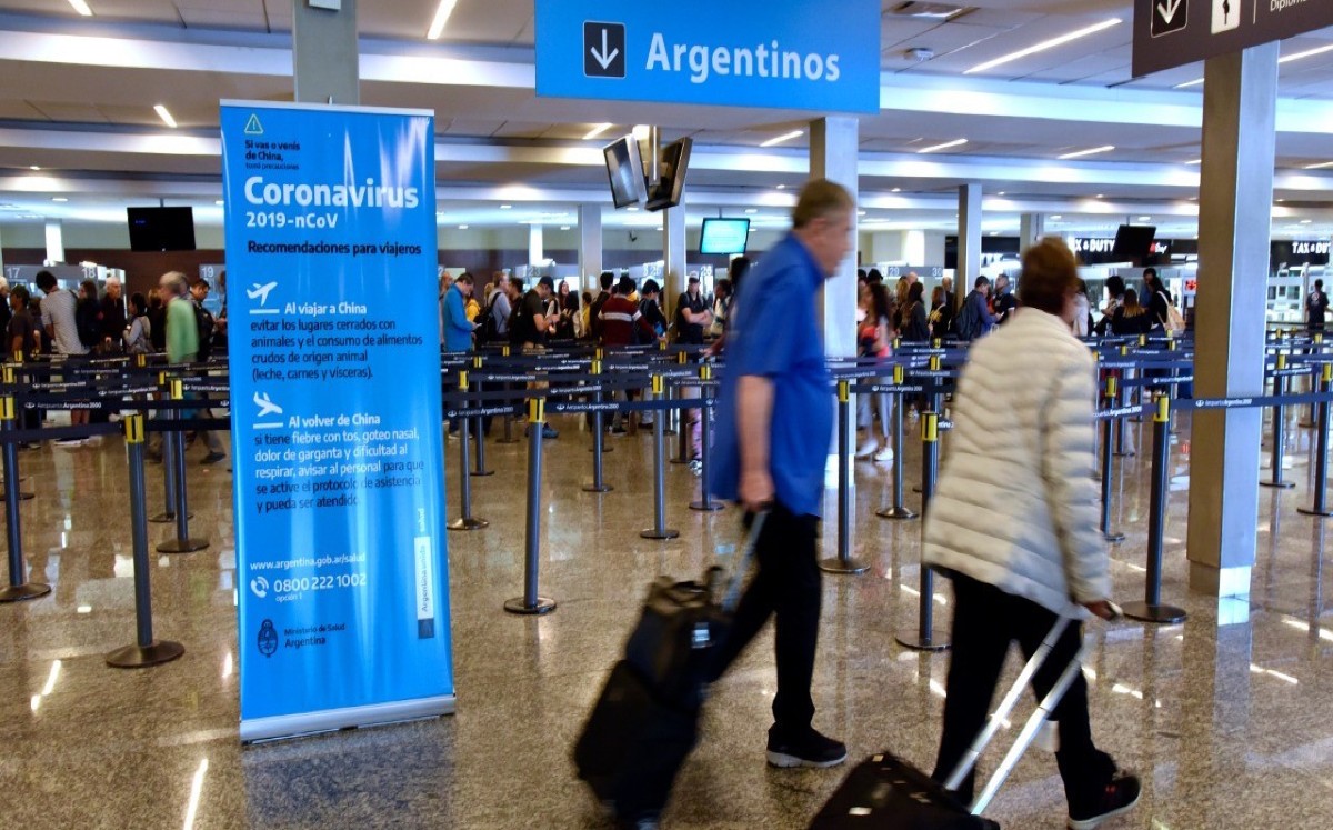 Los jóvenes fueron aislados y se inició el rastreo de contactos. (Ministerio de Salud de Argentina)