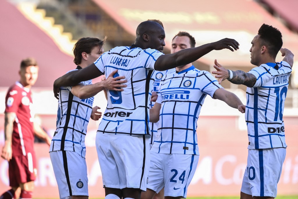 Inter venció como visitante al Torino (AFP)
