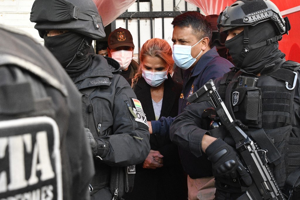 La ex presidenta Jeanine Áñez enfrenta un juicio ordinario, pues es acusada por sus actos como senadora. (AFP)