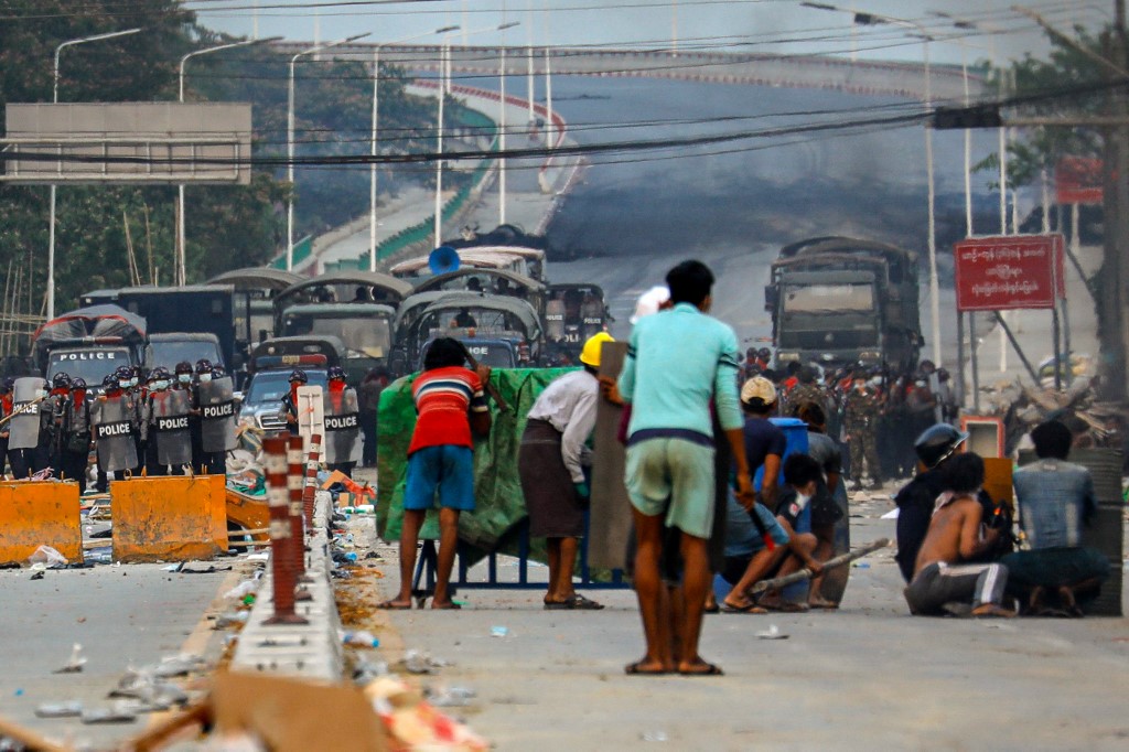 Las protestas sociales en Birmania se mantienen contra la junta militar. (AFP)