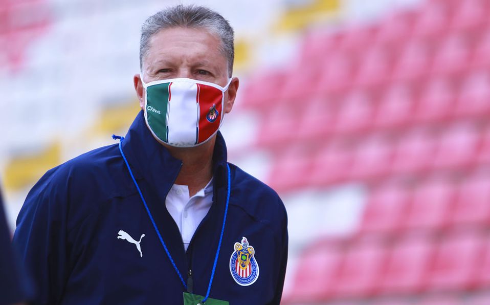 Gestión de Ricardo Peláez en Chivas 'tocó fondo' tras goleada en el Clásico