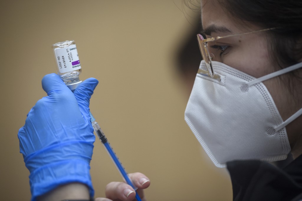 La vacuna contra el coronavirus de AstraZeneca fue aprobada por varios países. | AFP