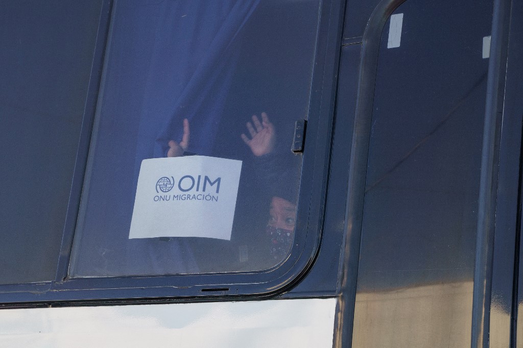 La crisis migratoria ha colapsado varios centros donde se albergan personas en la frontera. | AFP