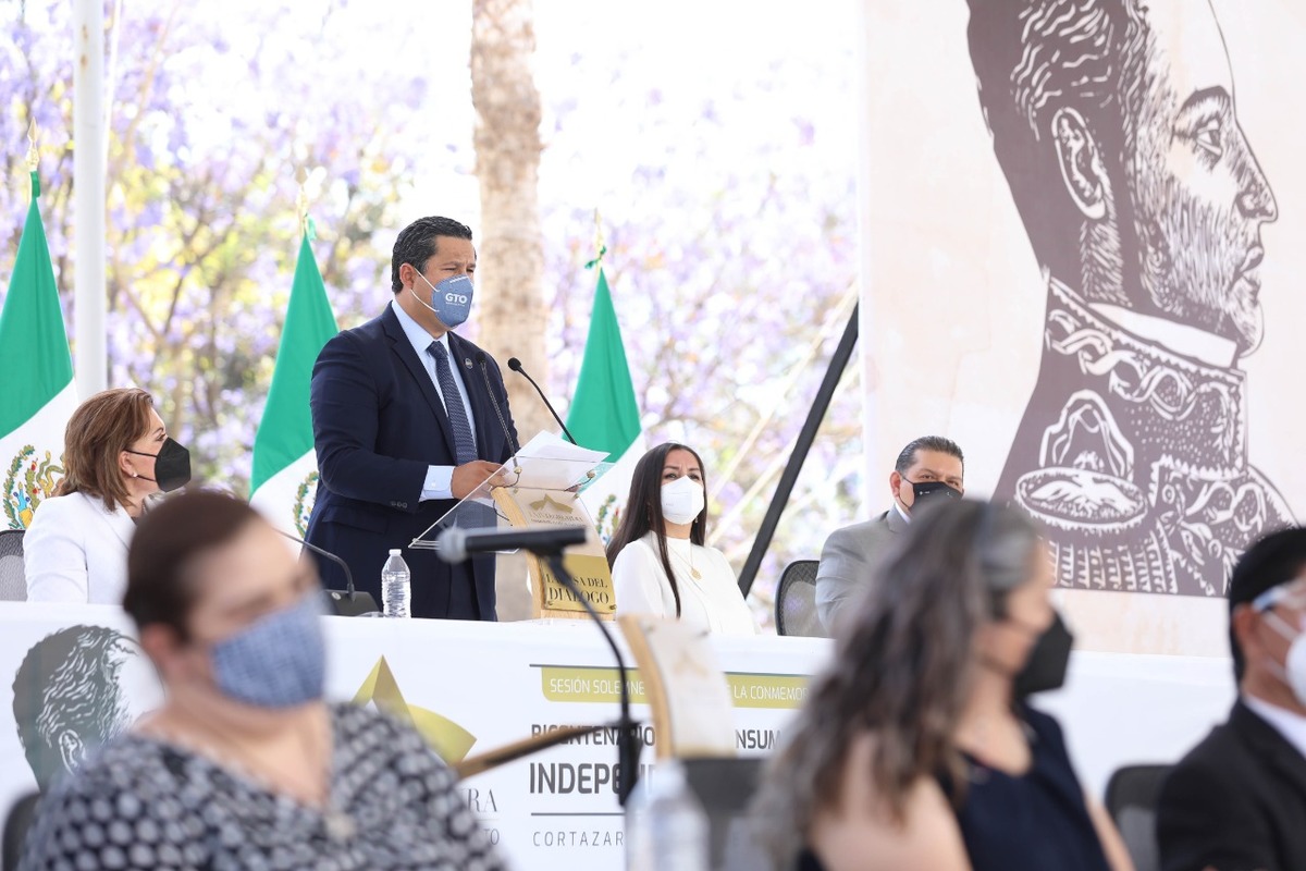Homenaje a Luis Cortázar