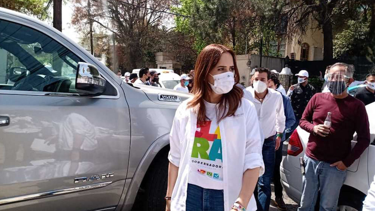Clara Luz Flores lleva apoyo a sierra de Santiago y Arteaga y le niegan acceso