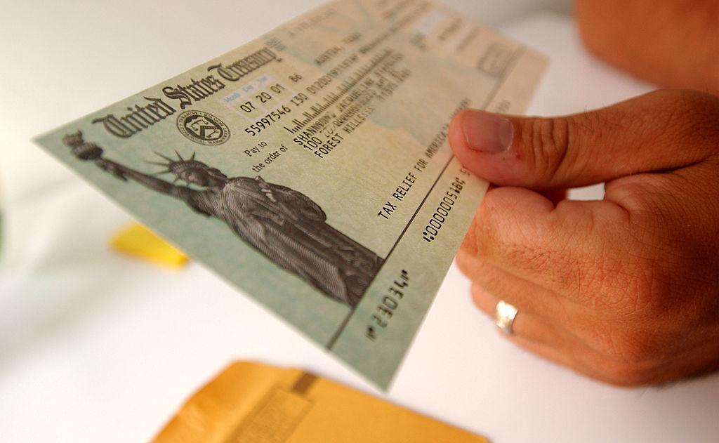 Los gastos del hogar son los más comunes para solventar con el tercer cheque de estímulo. Foto: Spencer Platt/Getty Images