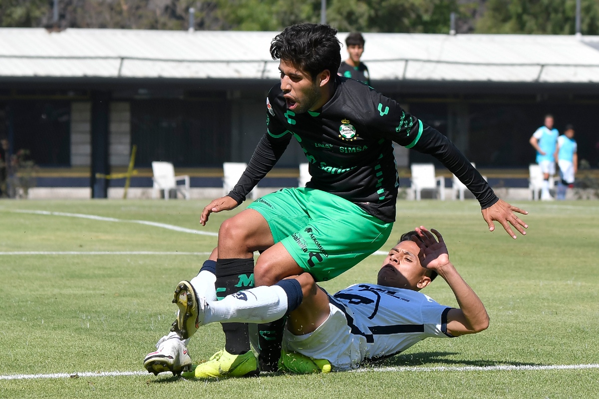 Oliver Pérez lesiona gravemente a Osmar Ruiz (Imago7)