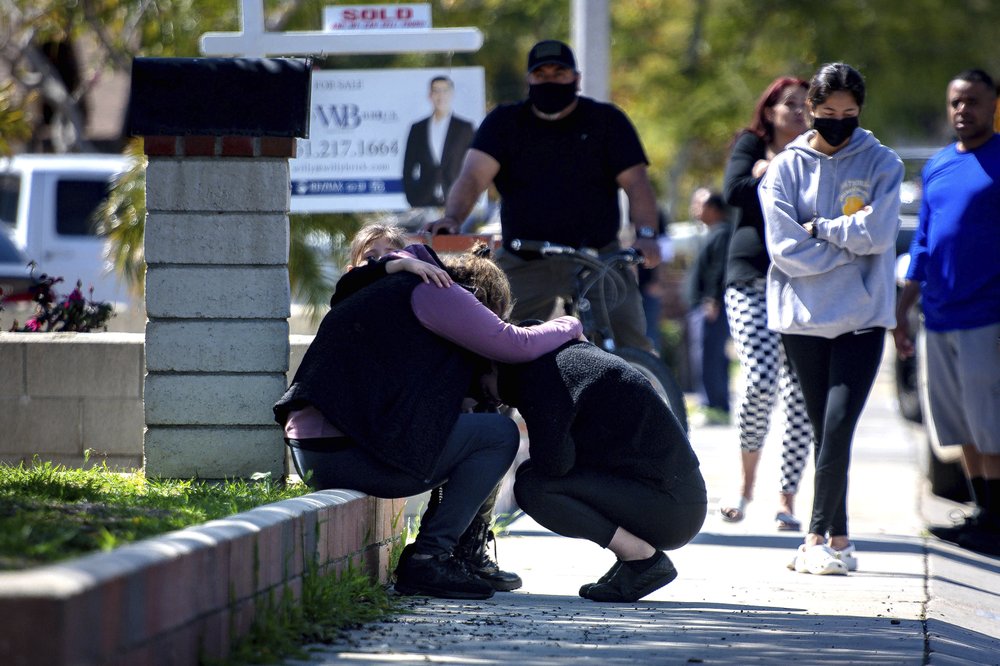 Personas afectadas por la explosión en Ontario. Foto: Watchara Phomicinda/The Orange County Register vía AP