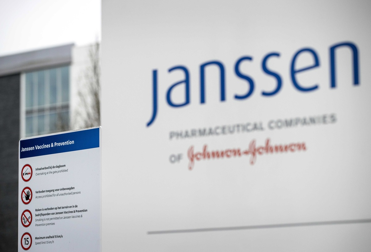 La vacuna de Janssen ha mostrado un nivel de seguridad y eficacia que la convierte en un instrumento más para el control de la pandemia | EFE