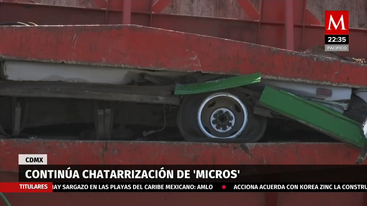 CdMx entrega nuevas unidades de transporte público y 'chatarriza' micros viejos