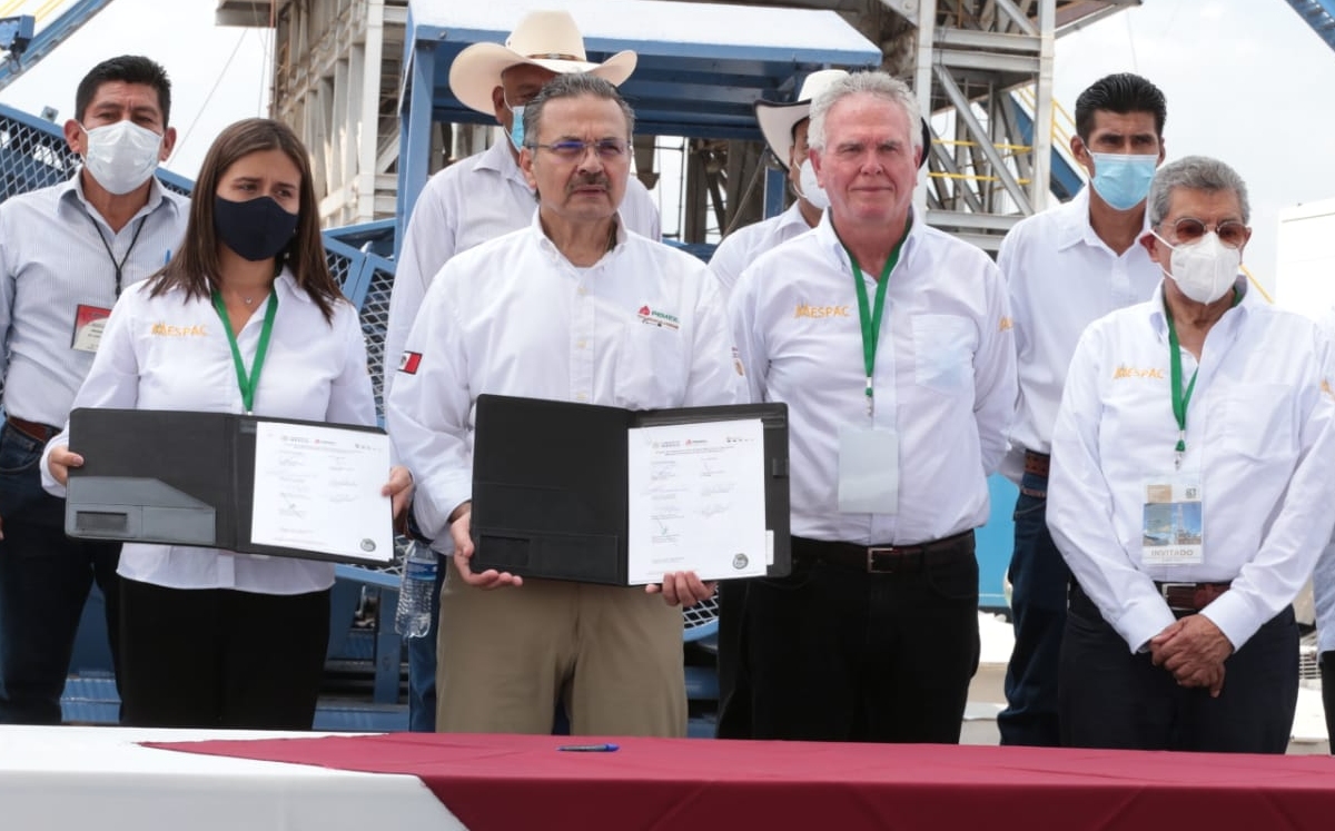 El director de Pemex durante la conmemoración de la expropiación petrolera en Tabasco. (Jesús Quintanar)