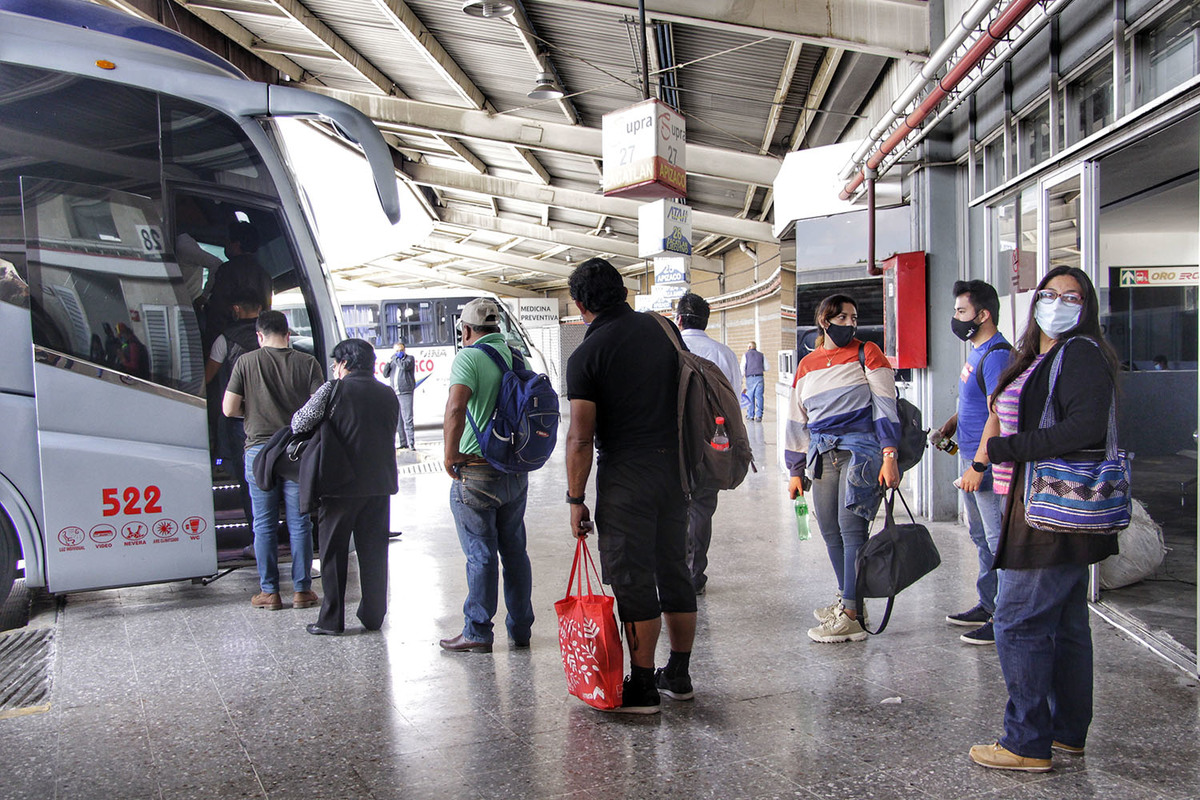 Medidas sanitarias contra covid-19 implementadas en la Central de Autobuses CAPU. (Melanie Torres)