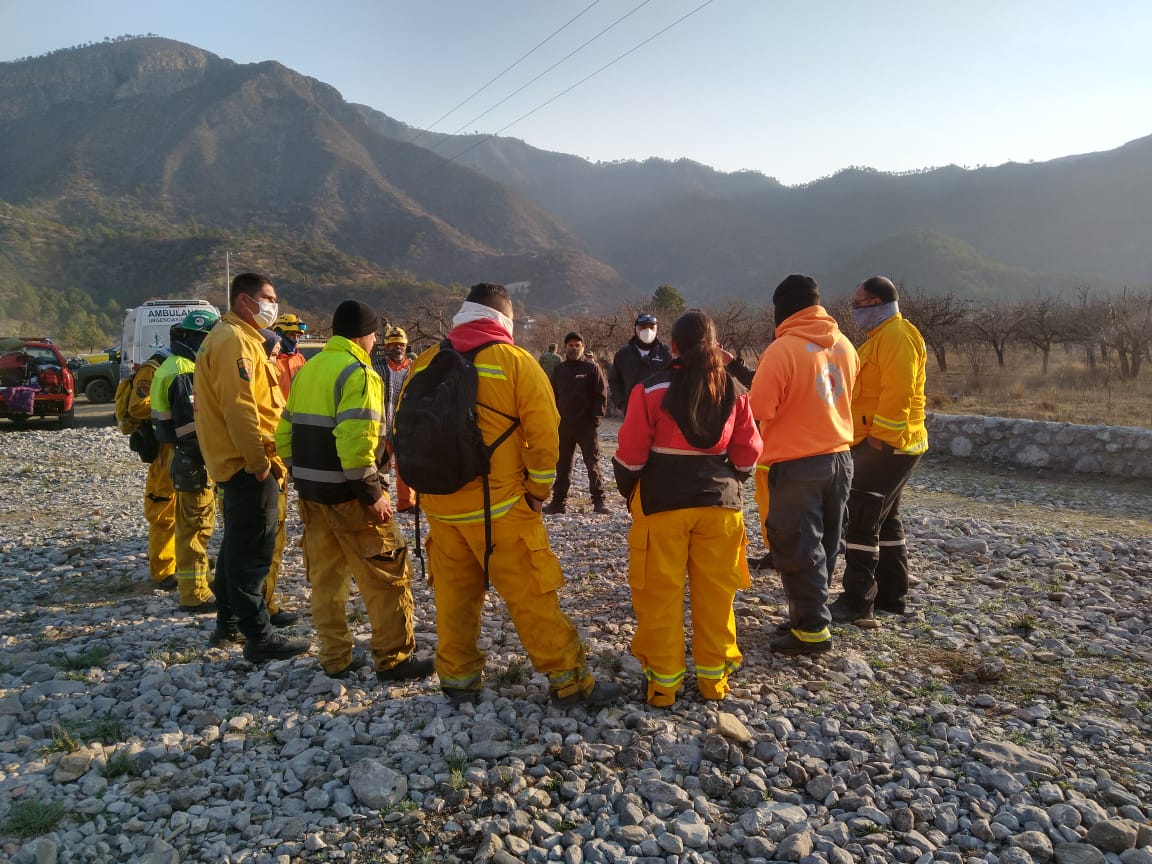 Brigada de Tlaxcala se une para combatir incendios en Nuevo León. Foto: Especial