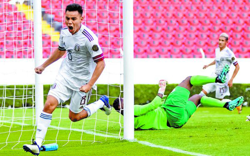 Carlos Rodríguez celebra su gol. (Imago7)