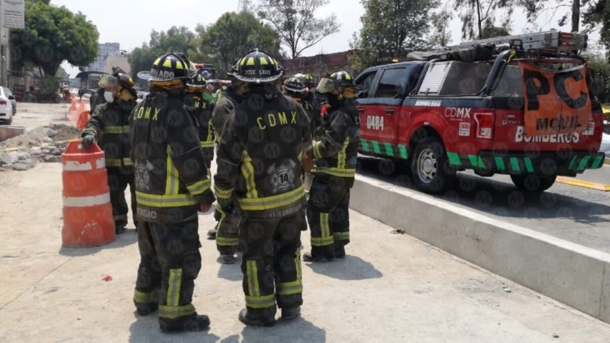 En CdMx, obrero se electrocuta tras perforar asfalto en avenida Balderas
