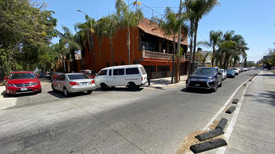 Largas filas en Guadalajara para la vacuna anticovid