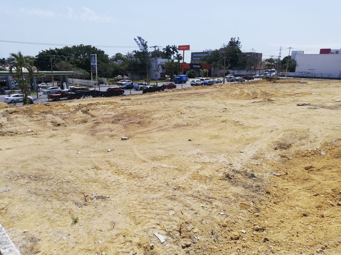 Terreno de la agencia Ford en Tampico, Tamaulipas.
