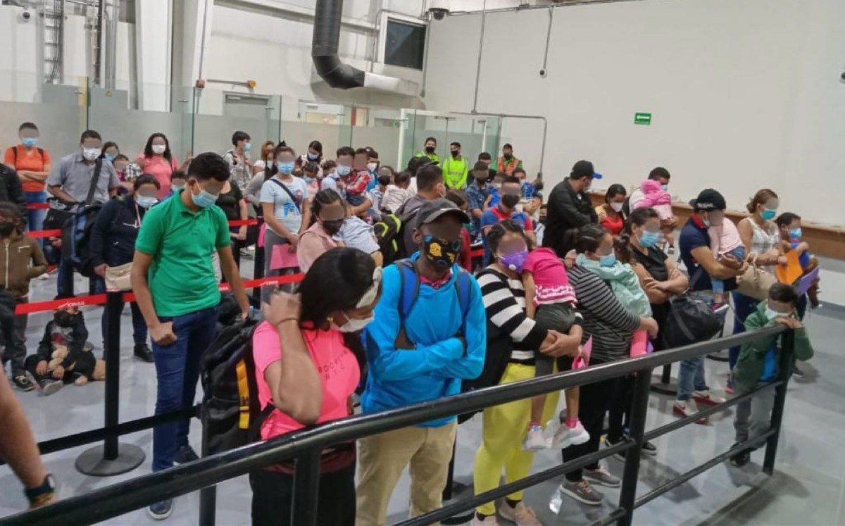 La CNDH pidió a autoridades federales y estatales salvaguardar integridad física de las personas en contexto de migración. (Cuartoscuro)
