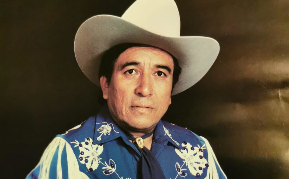 Cornelio Reyna tendrá conglomerado musical por Warner Chappell Music