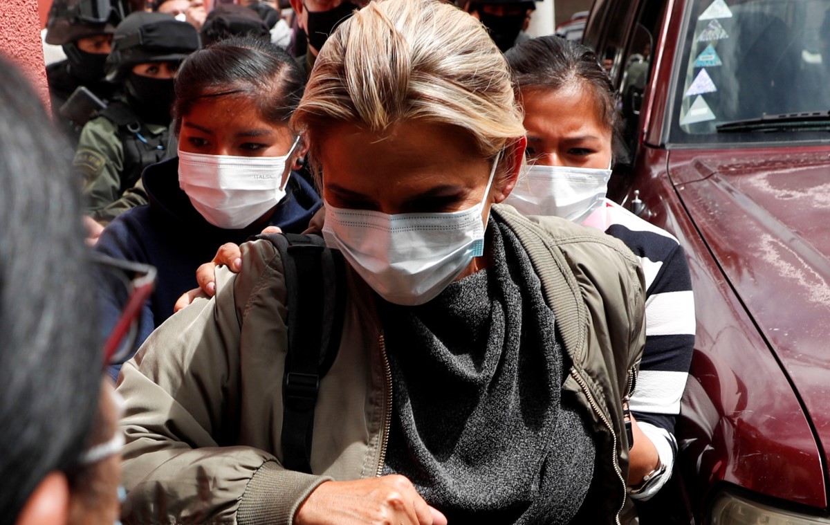 Jeanine Áñez fue trasladada a otra prisión por temas de salud. | AP