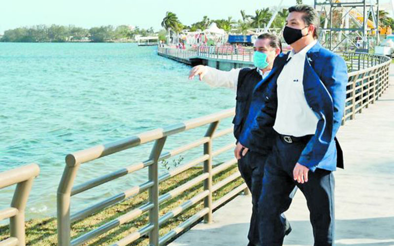 El mandatario inauguró un paseo peatonal en Tampico. (Especial)