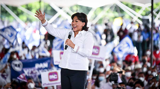En coalición, Anabel Ávalos se registra como candidata a gubernatura de Tlaxcala
