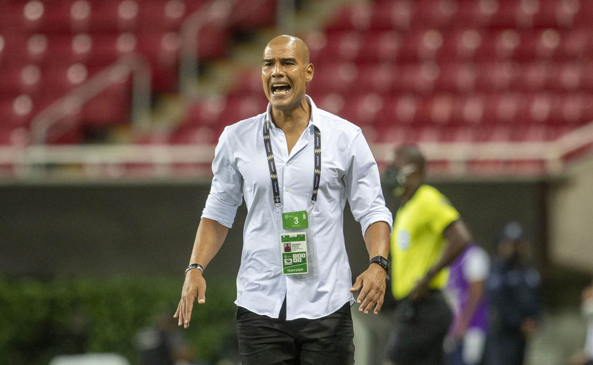 Douglas Sequeira, técnico de Costa Rica (Mexsport)