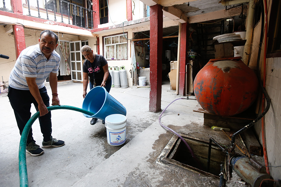 Con la pandemia la necesidad de tener agua es vital. | Foto: Araceli López