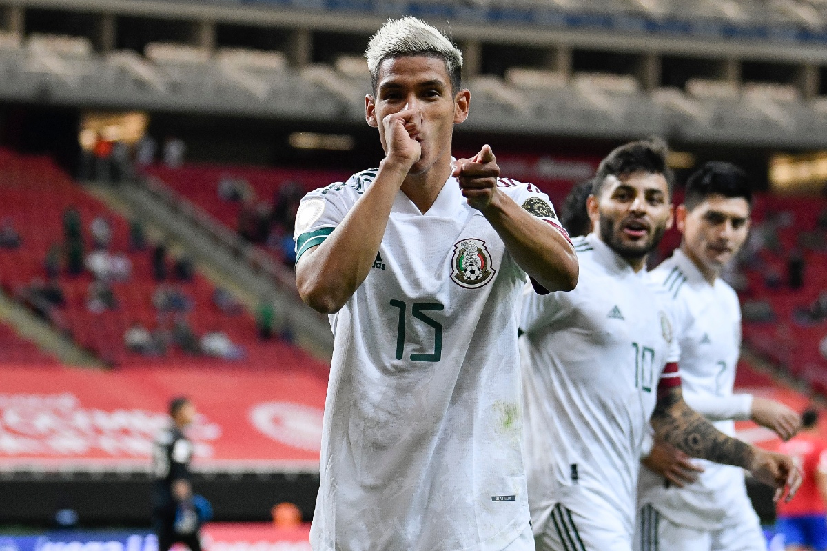 Uriel Antuna celebra tras marcar ante Costa Rica (Imago7)