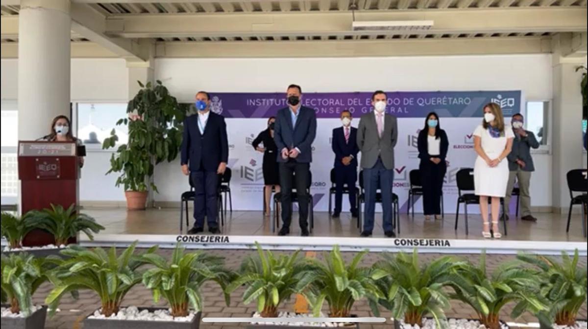 Los candidatos presentaron su registro ante el Instituto Electoral Estatal.