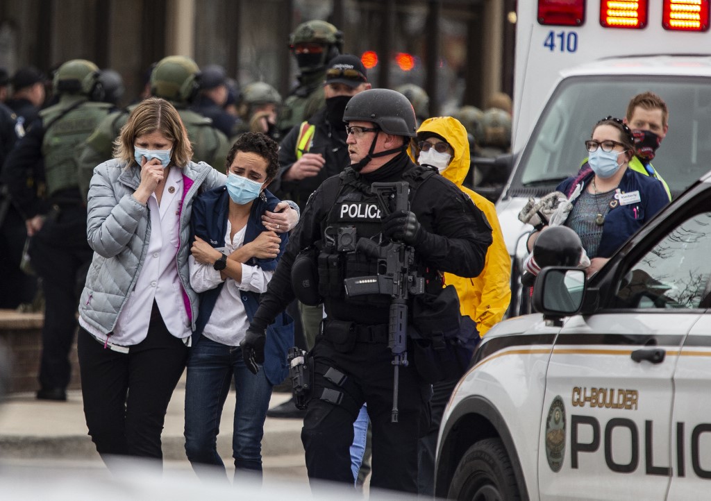 El tiroteo en Colorado ocurrió en la tarde de ayer. | AFP
