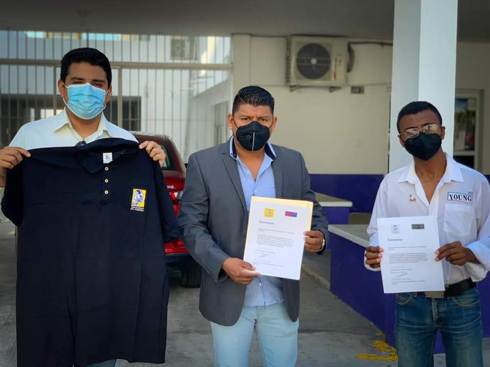 Integrantes de Young Mx, asociación civil de Tamaulipas.