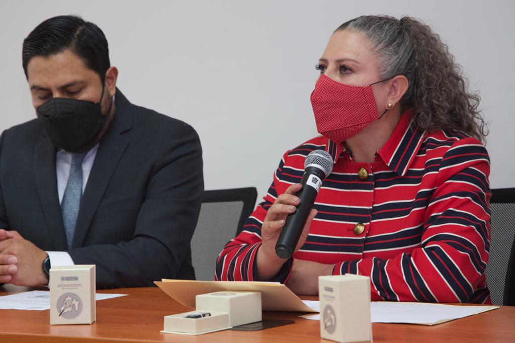 La auditora del OSFEM, Miroslava Carrillo Martínez.