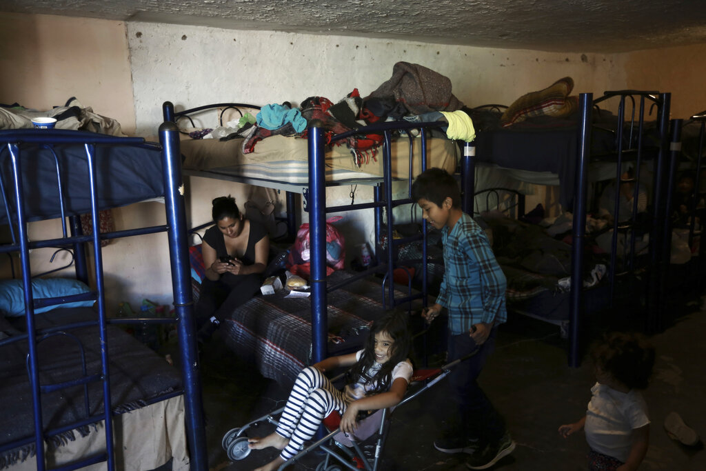 Los niños migrantes generalmente están llegando completamente solos a la frontera con Estados Unidos. (AP)