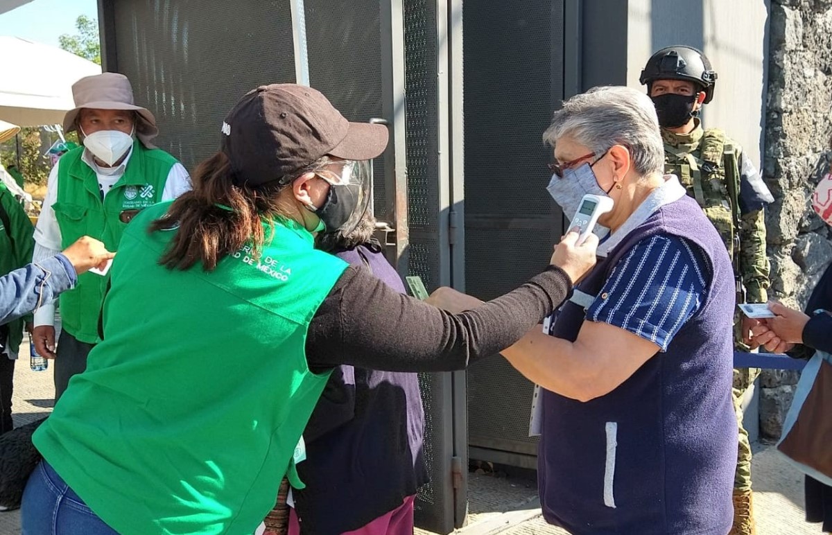 La CdMx inició la vacunación de adultos mayores en Tlalpan y Coyoacán. | César Velázquez