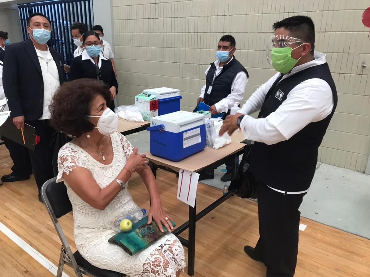 Patricia Aceves, alcaldesa de Tlalpan, recibió la dosis anticovid | Especial