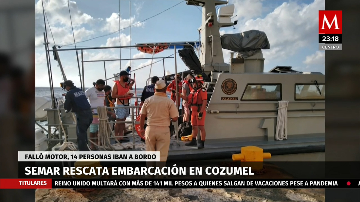 Marina rescata a 14 personas de embarcación varada en Quintana Roo