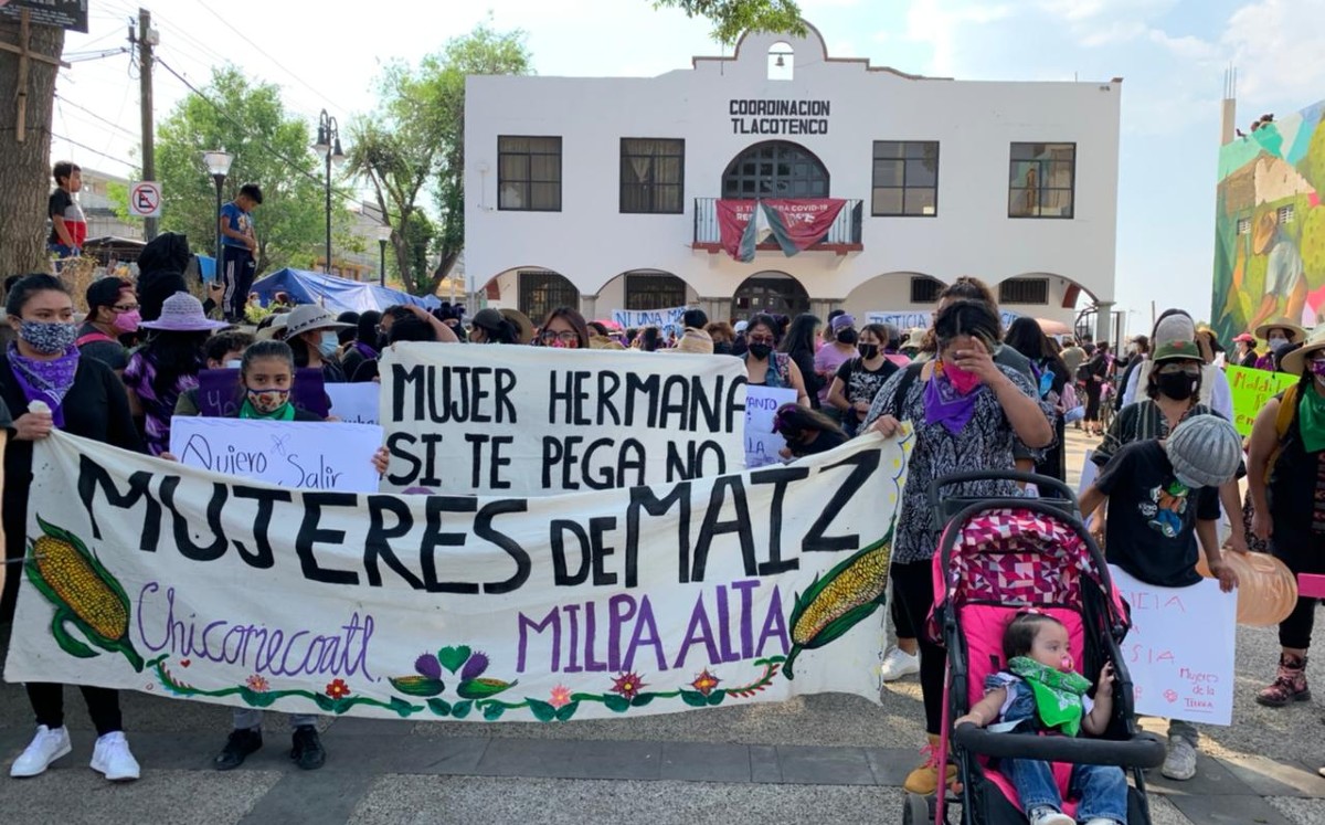 El colectivo Mujeres de Maíz exigieron un alto a la violencia contra la mujer en Milpa Alta. (Azucena Rangel)